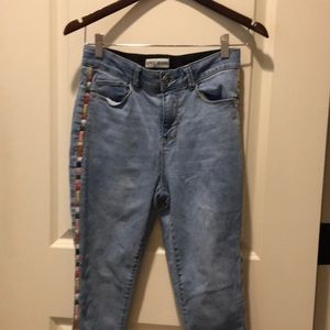 Knox Rose Embroidered High Rise elastic waistband stretchy jeans women’s size 6
